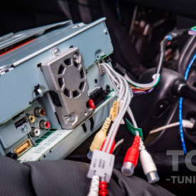 Установка головного устройства